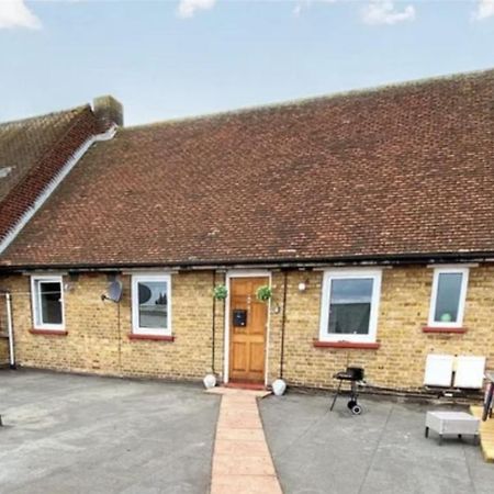 4 Bedroom Property Which Sleeps 8 Very Close To The Harry Potter Studio And Watford Junction Esterno foto
