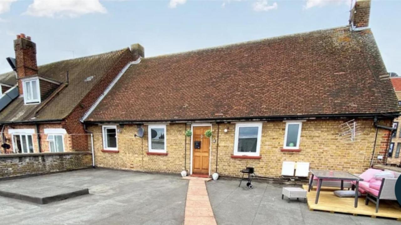 4 Bedroom Property Which Sleeps 8 Very Close To The Harry Potter Studio And Watford Junction Esterno foto